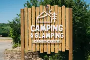 Camping & Glamping Sign